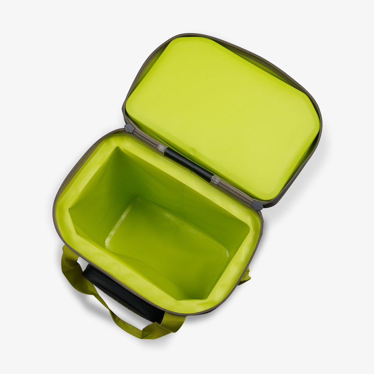 trailmate-32-can-backpack-k7 00066774-O2.jpg